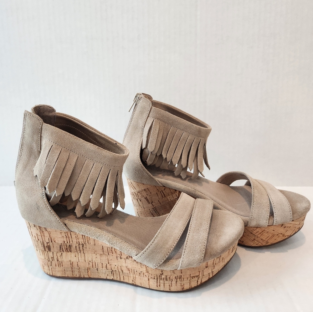 NWOB Chocolat Blu Wedge Sandal
